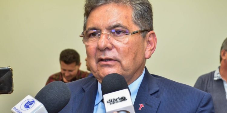 “Isso nos enche de esperança” diz Adriano Galdino sobre queda no número de mortes por covid-19 na Paraíba