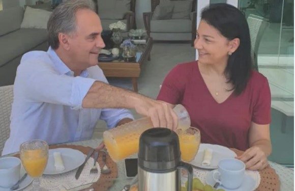 Em família: Após lançar concunhada na disputa pela PMJP, Cartaxo mais uma vez deve recorrer a solução caseira na política; esposa e irmão são opções